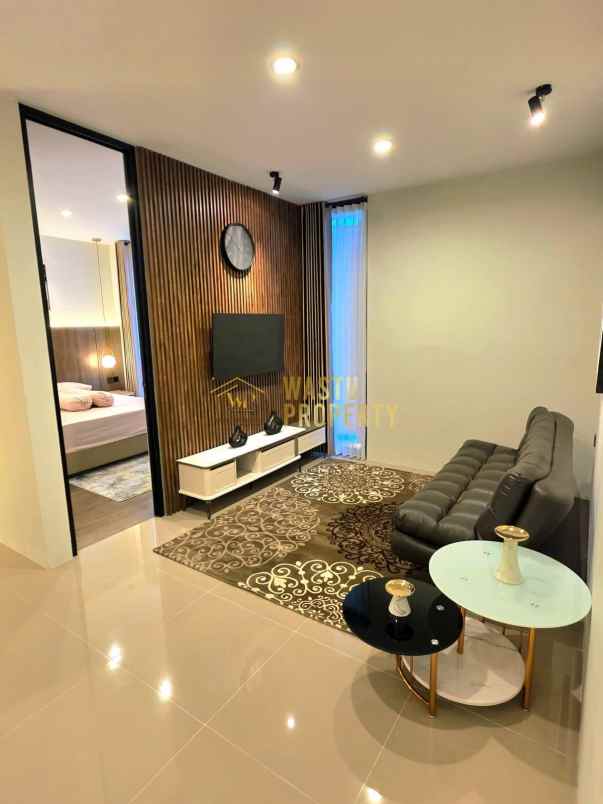 rumah mewah siap huni 2 lantai di maguwoharjo sleman