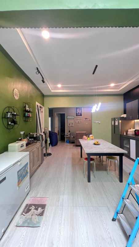 rumah mewah siap huni 2 lantai lokasi tidar