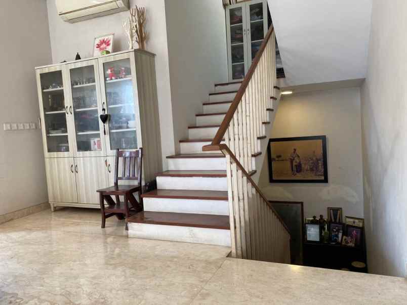 rumah mewah strategis di cilandak jakarta selatan