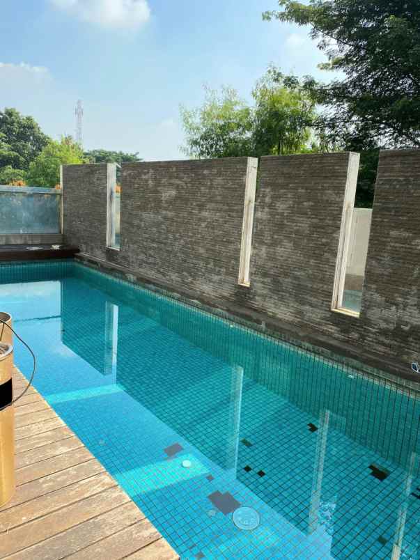 rumah mewah strategis di cilandak jakarta selatan