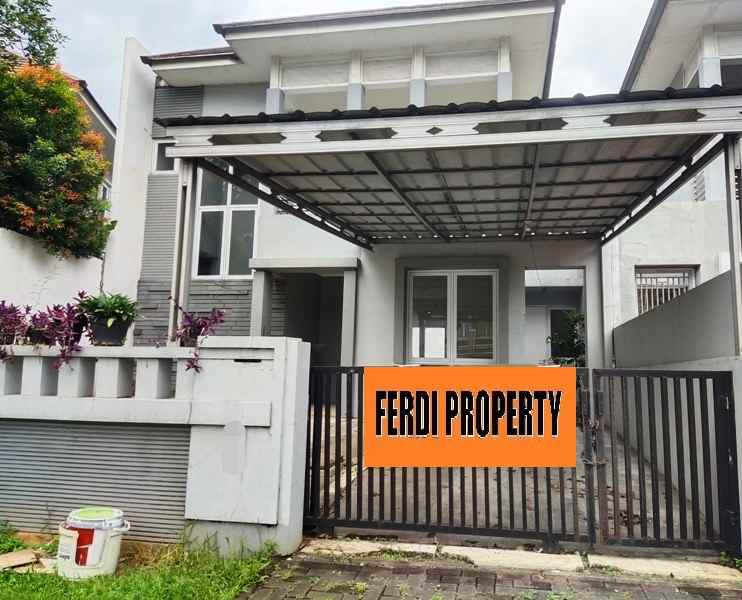 rumah minimalis 2 lantai bulevard kota wisata cibubur