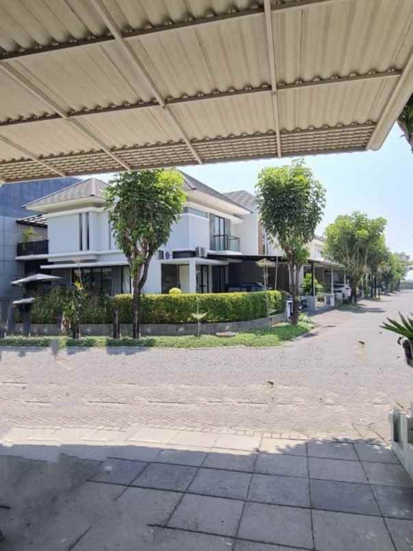 rumah minimalis di monticello royal residence shm