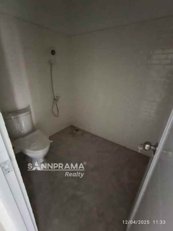 rumah minimalis murah 2 lantai di kramat jati jak tim