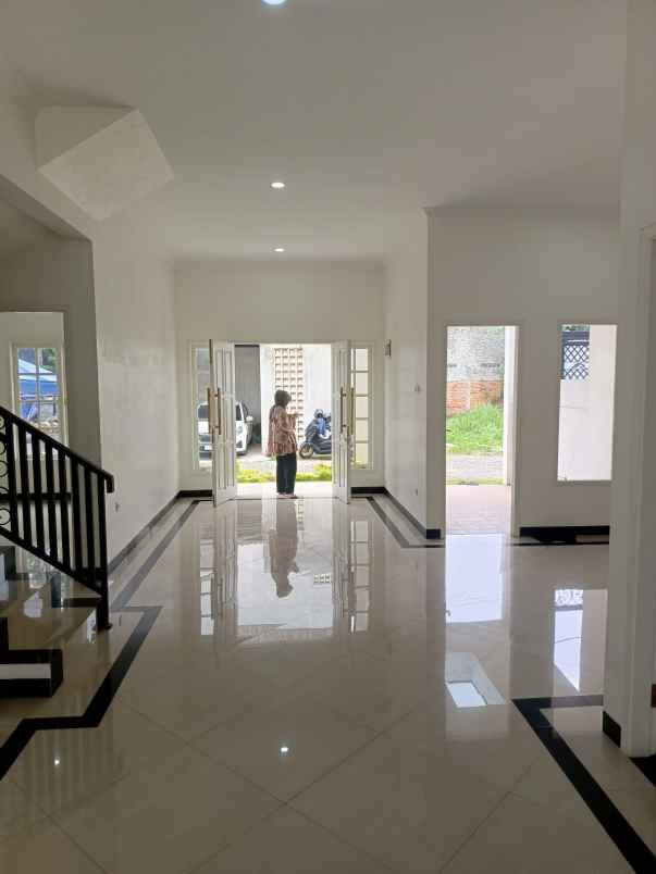 rumah modern klasik di kebagusan pasar minggu jaksel