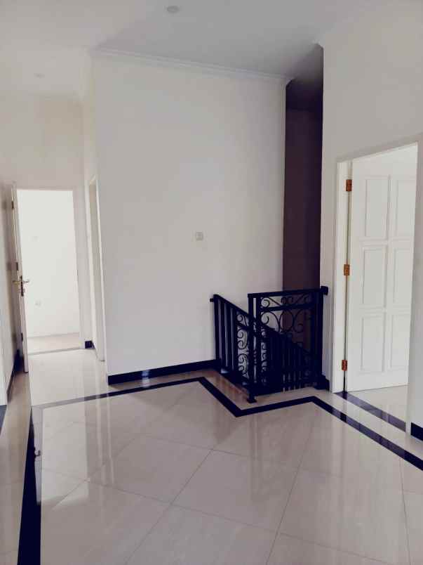 rumah modern klasik di kebagusan pasar minggu jaksel