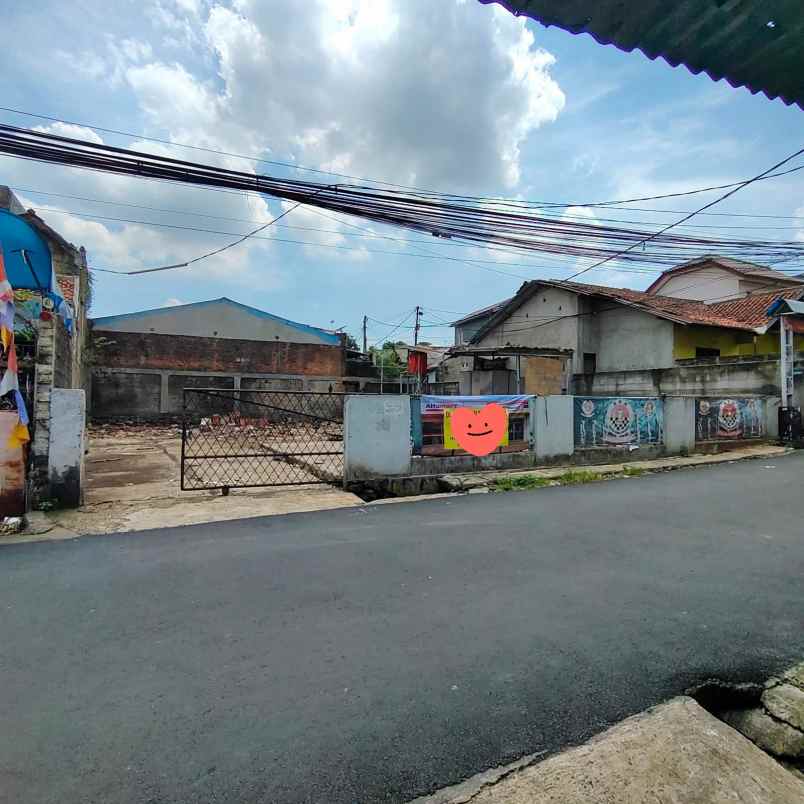 rumah modern tropis di mampang depok