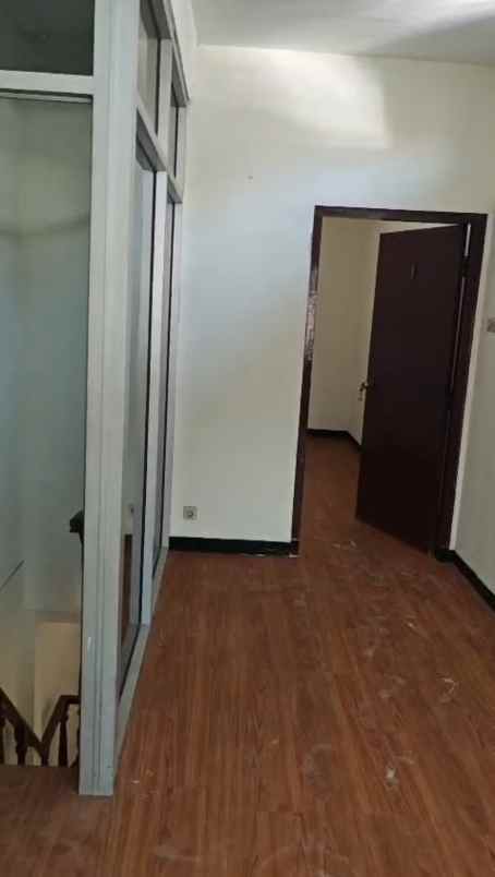 rumah ngagel jaya tengah