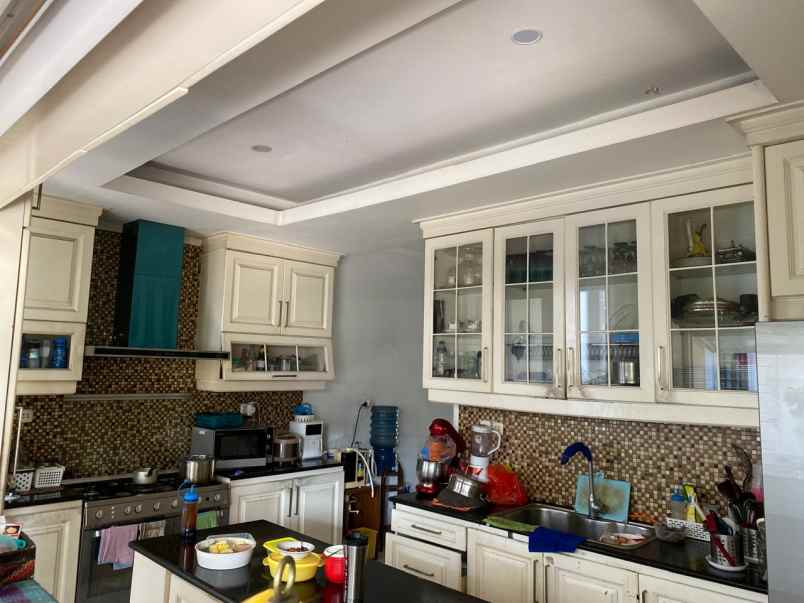 rumah nyaman di dalam perumahan bintaro sektor 9