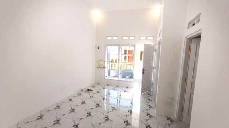 rumah ready siap huni strategis dekat tol di seyegan