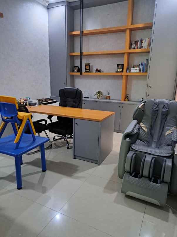 rumah san antonio row jalan 3 mobil