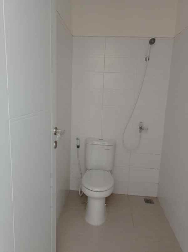 rumah satu lantai di cluster bsb semarang