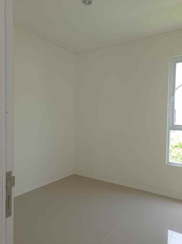 rumah satu lantai di cluster bsb semarang