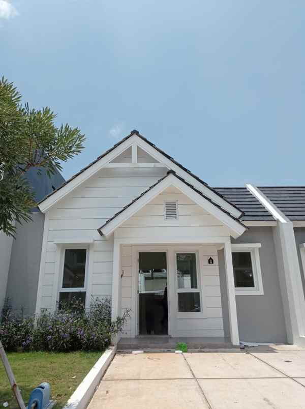 rumah satu lantai di cluster bsb semarang
