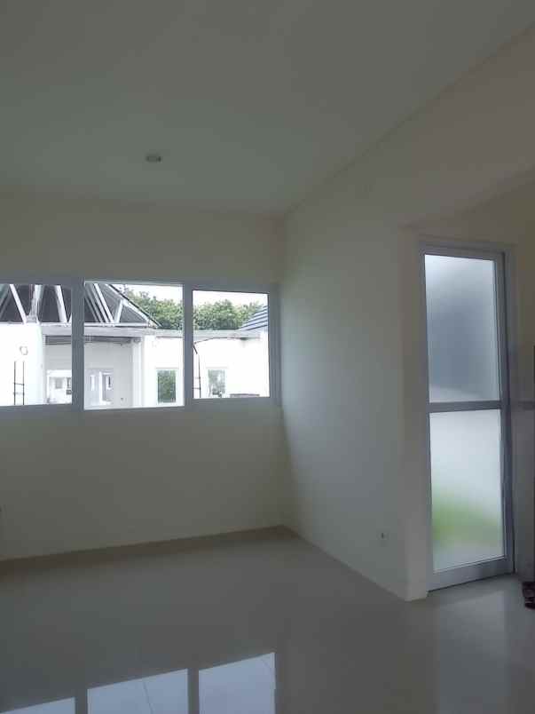 rumah satu lantai di cluster bsb semarang