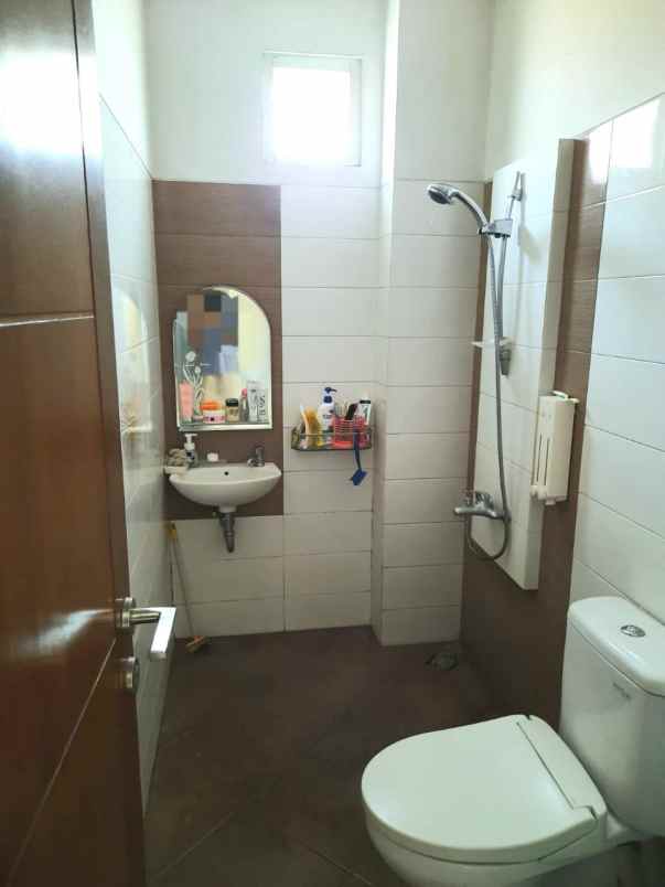 rumah sayap moh toha dekat tol kota bandung