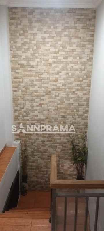 rumah second cantik di pancoran mas depok 1 6 m ren