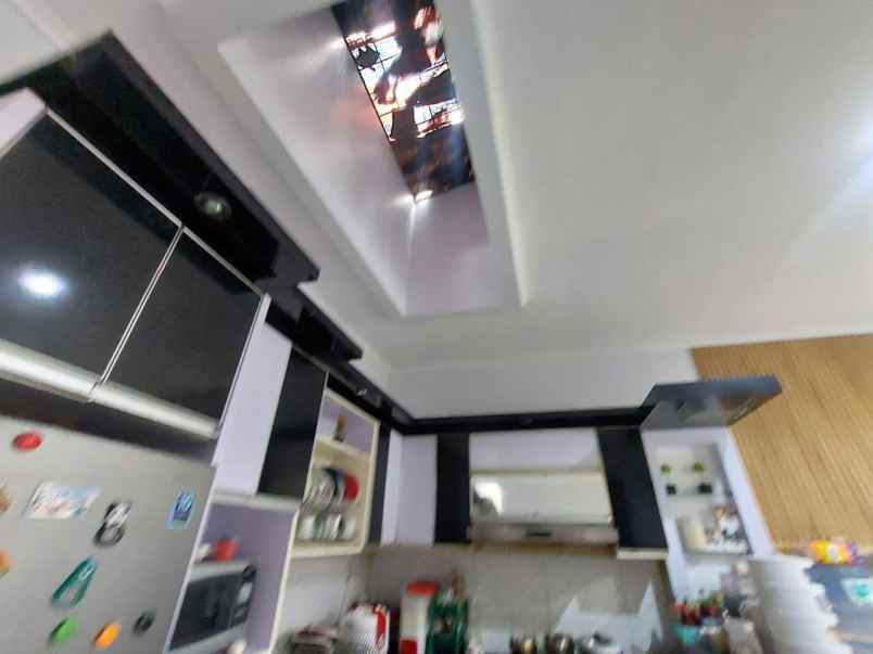 rumah second dalam cluster di harapan indah bekasi