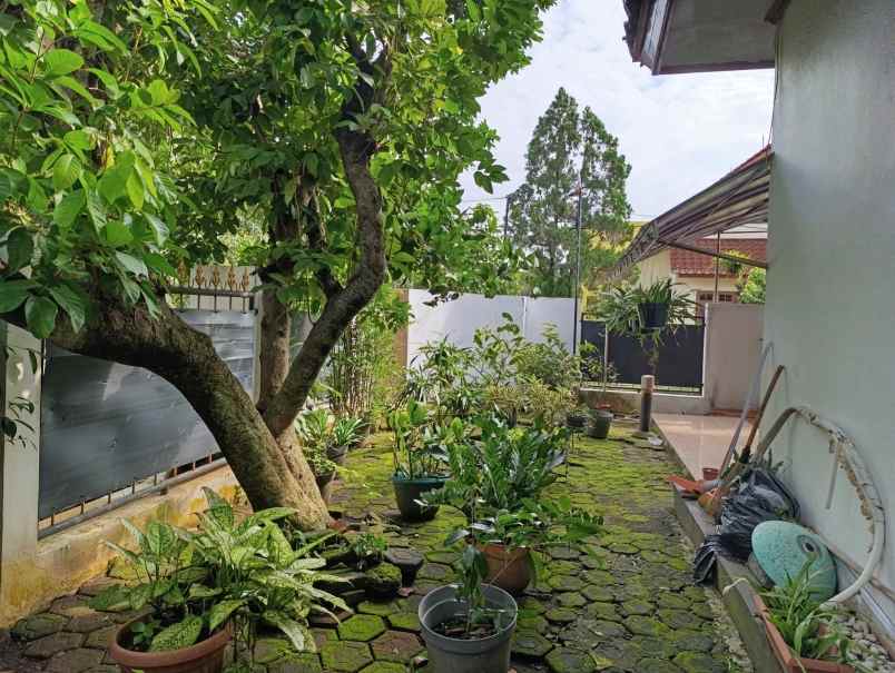 rumah second hook di bukit novo pancoran mas depok