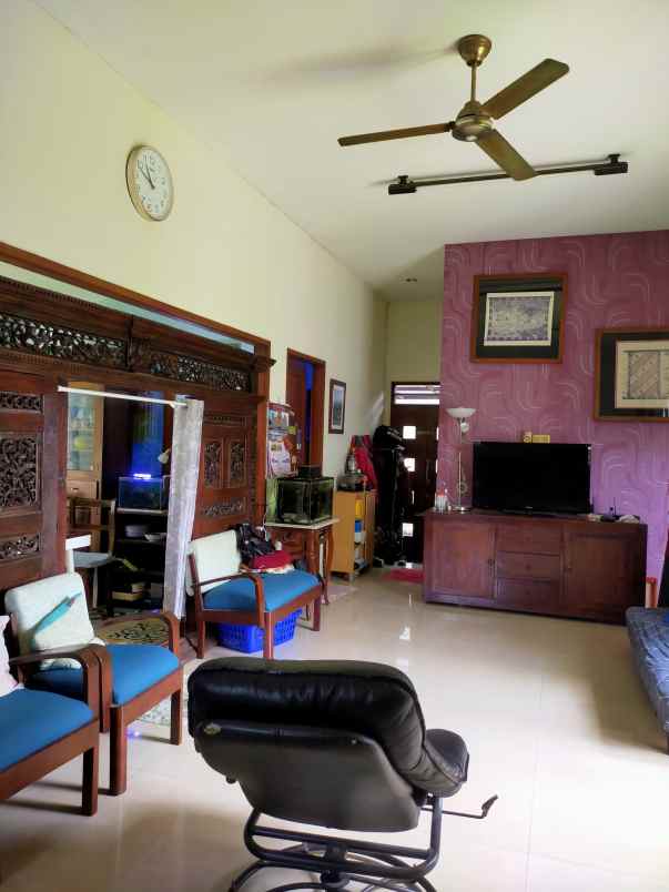 rumah second lahan luas di gandul depok