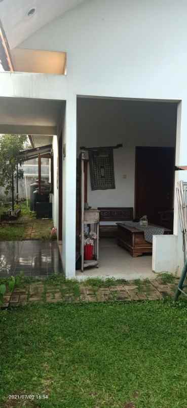 rumah second lahan luas di gandul depok