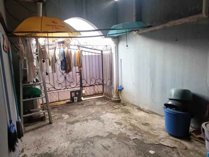 rumah second strategis di permata depok