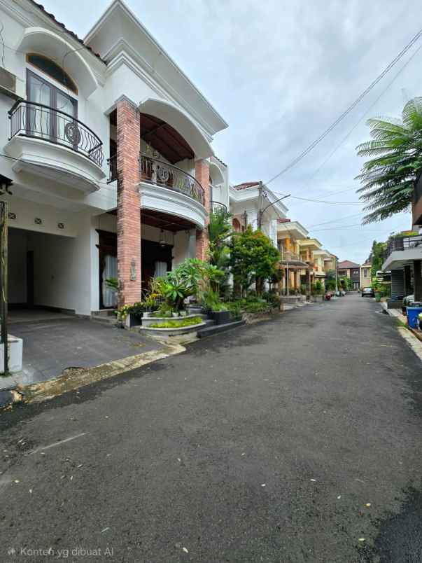rumah secondary dalam townhouse di pondok bambu