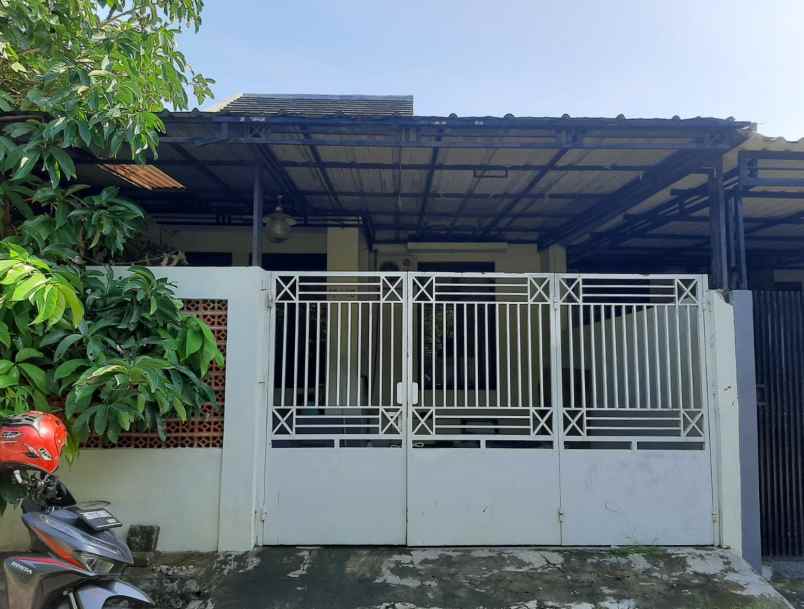rumah siap huni d komplek