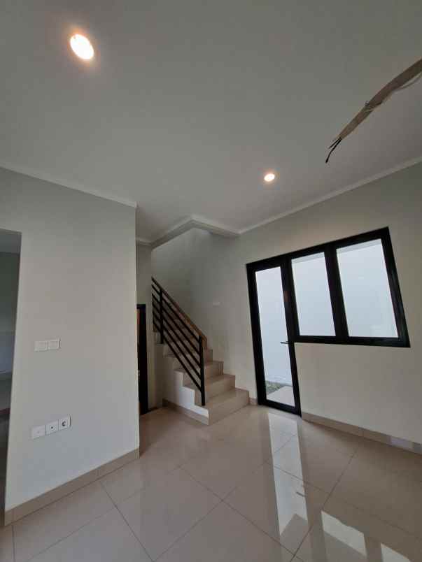 rumah siap huni di cluster regia scg bekasi