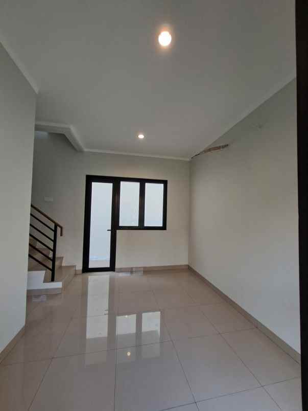 rumah siap huni di cluster regia scg bekasi
