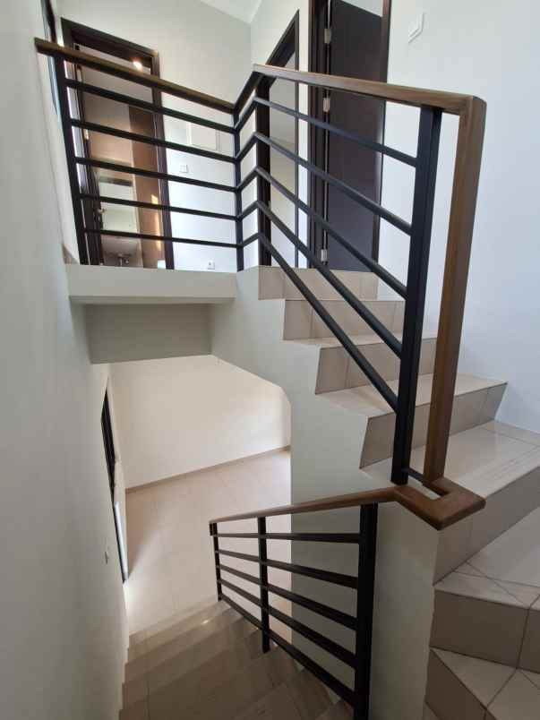 rumah siap huni di cluster regia scg bekasi