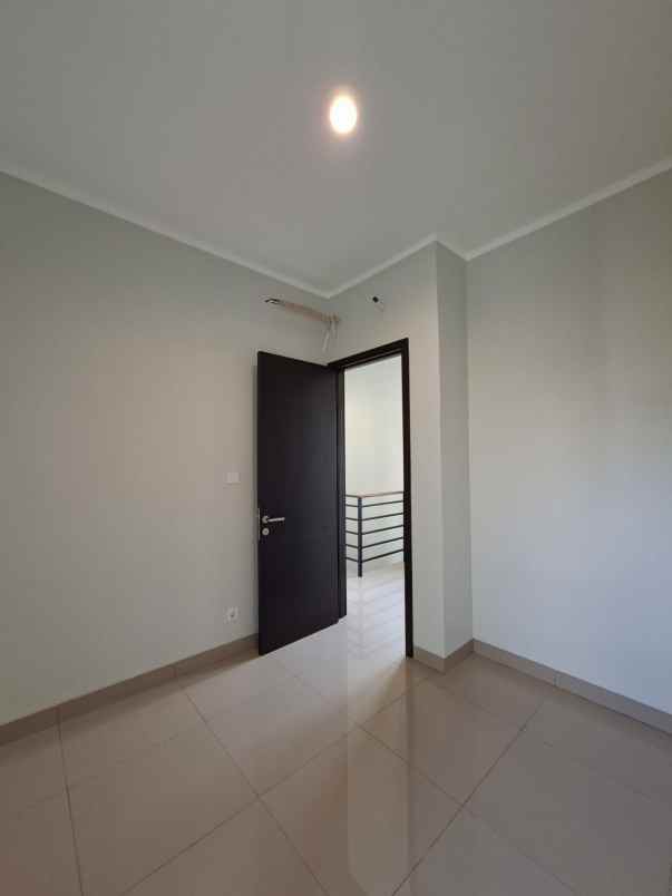 rumah siap huni di cluster regia scg bekasi