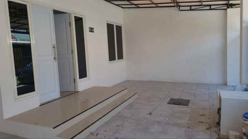 rumah siap huni di pondok chandra dekat club house