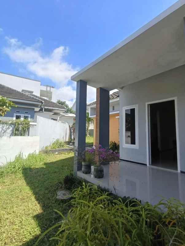 rumah siap huni posisi hook di karangploso