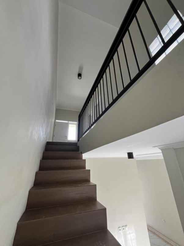 rumah sisa 3 unit harga murah di kamarung cimahi