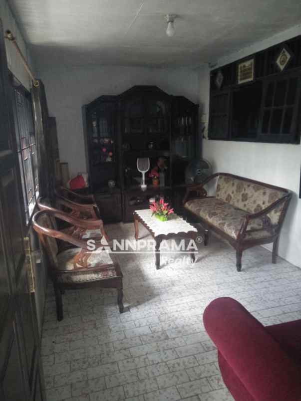 rumah strategis di perumnas depok 1 imelin