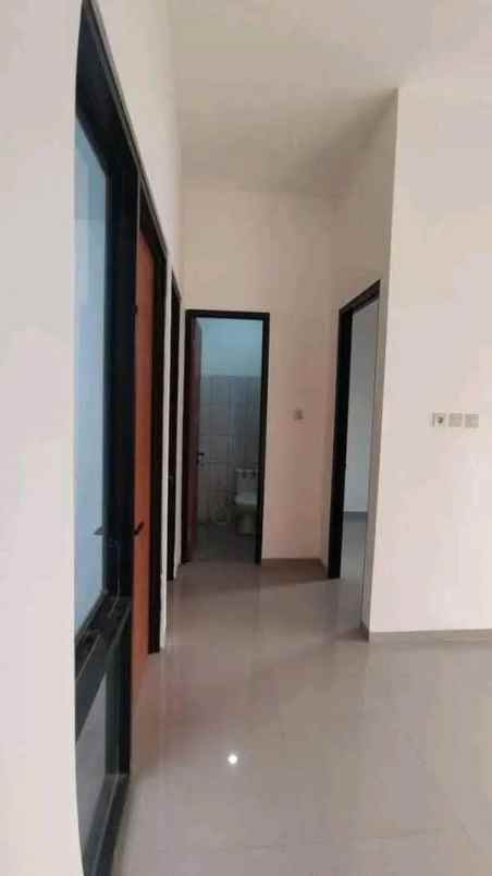 rumah strategis poros jalan raya provinsi pakis malang