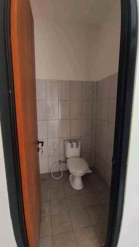 rumah strategis poros jalan raya provinsi pakis malang