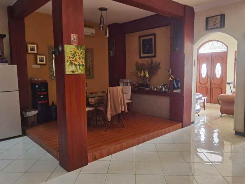 rumah sutorejo prima furnished 2 lantai