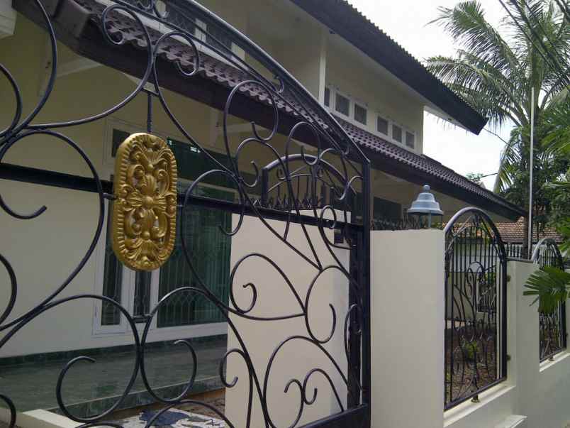 rumah taman alfa indah jakarta barat