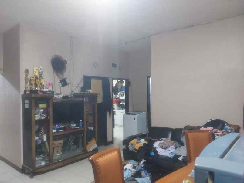 rumah tinggal dan kost an dekat borma margacinta