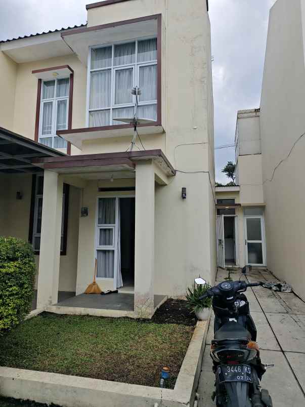 rumah villa cigugur ciwaruga parongpong bandung barat