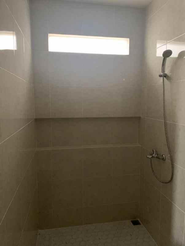 rumah wellington park sidoarjo row jalan 8 meter