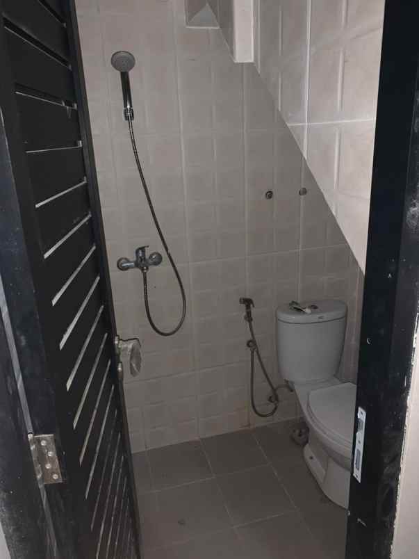 rumah wellington park sidoarjo row jalan 8 meter