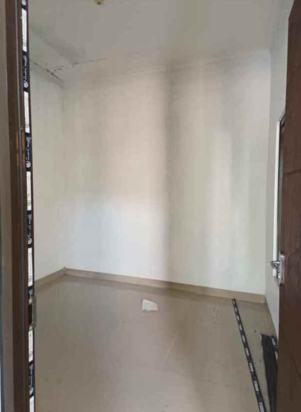 take over rumah 79 jt perum bogor asri cibinong bogor