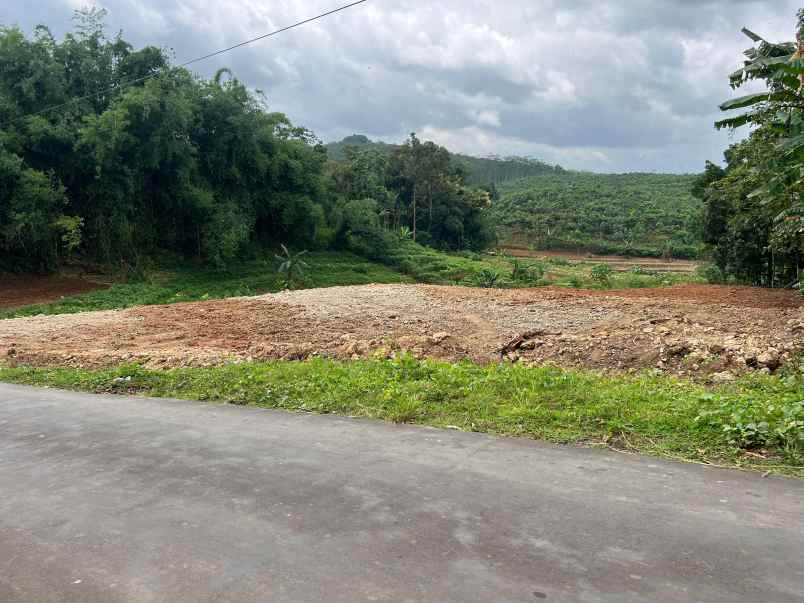 tanah 1685m siap bangun dekat pasar mojogedang