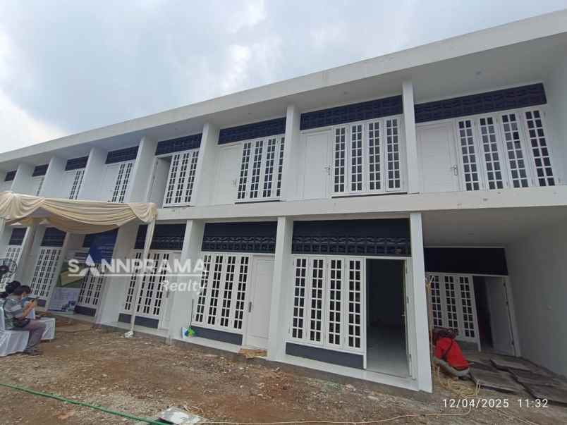 termurah di jaktim 2 lantai hanya 300 jutaan