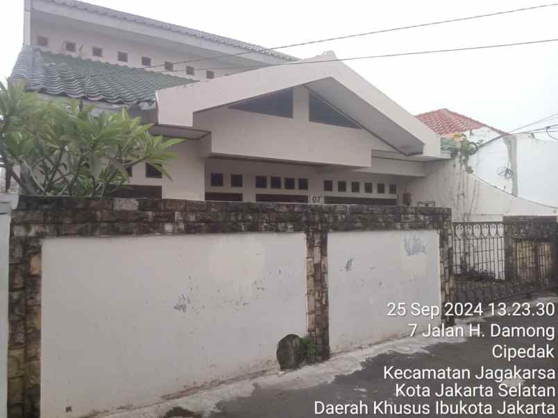 turun harga rumah murah shm hadap selatan di jagakarsa