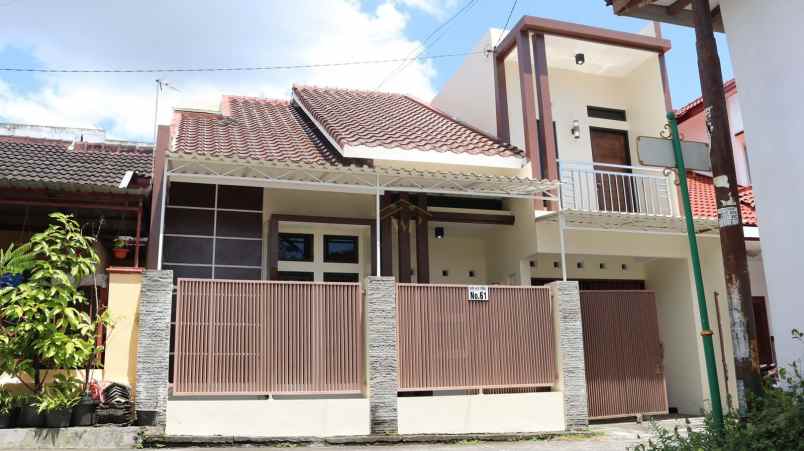 unit langka rumah second luas nyaman di purwomartani