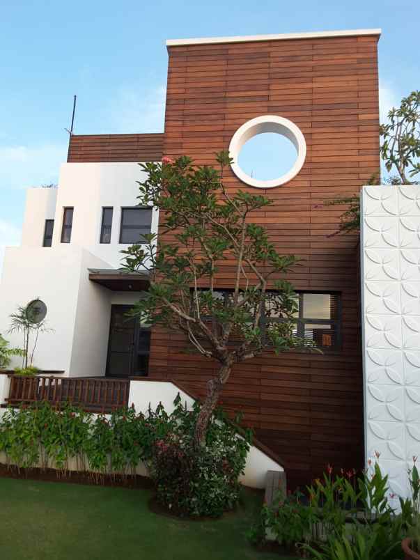 Villa 3 Lantai Mewah Decor Apik Di Pecatu Bali