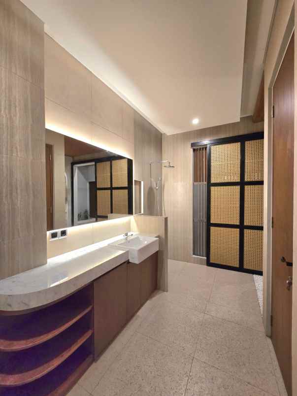 villa baru siap huni di nusa dua deket ke pintu tol